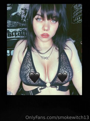 artemi / smokewitch13 nude photo #13