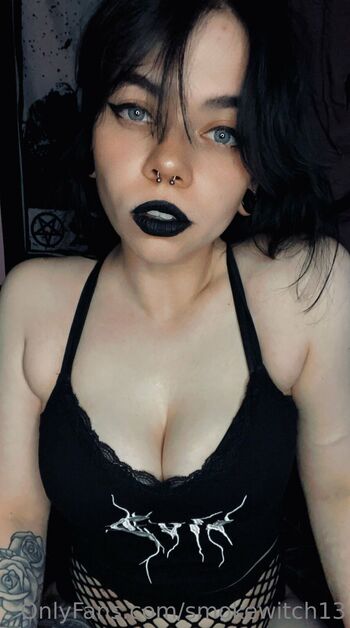 artemi / smokewitch13 nude photo #29
