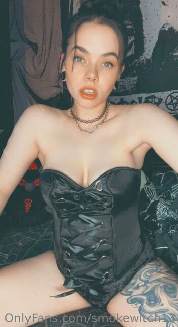 artemi / smokewitch13 nude photo #33