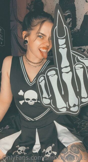 artemi / smokewitch13 nude photo #35