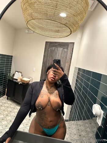 Smoovee_groovee / smoovee_groovee nude photo #23