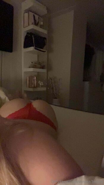 Emma / snowbunniie666 nude photo #16