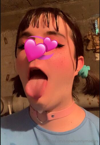 Maëly / snowbunnymaelys nude photo #23