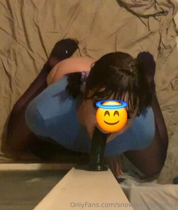 Maëly / snowbunnymaelys nude photo #28