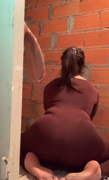 Maëly / snowbunnymaelys nude photo #34