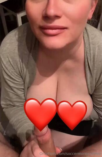 soccermomfre / soccermomxxxfree nude photo #22