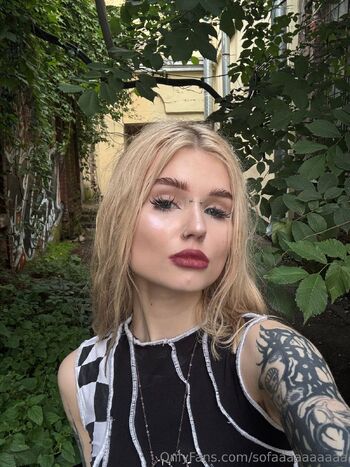 Sofa / sofaaaaaaaaaa nude photo #8