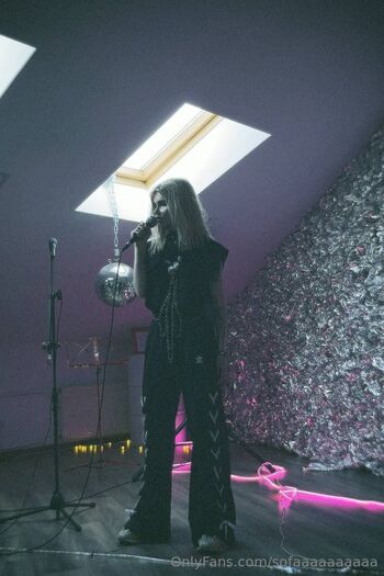 Sofa / sofaaaaaaaaaa nude photo #13