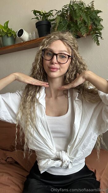 . Sofia Millerr / sofiaaamillerrr nude photo #10