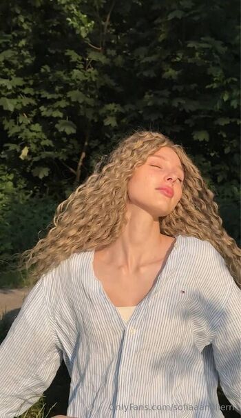 . Sofia Millerr / sofiaaamillerrr nude photo #25