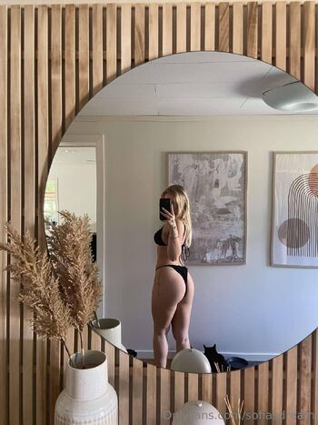 Sofiasdrea / sofiasdream nude photo #1