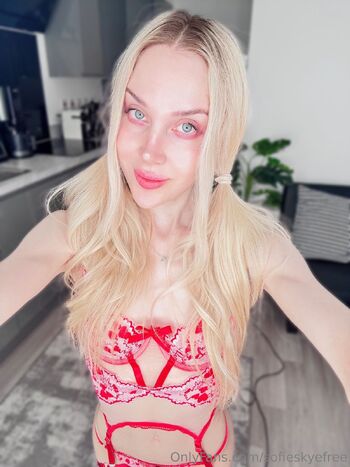 Little Princess Sofie / sofieskyefree nude photo #7