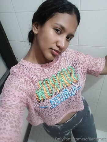 Sofii / sofiiagomez nude photo #9