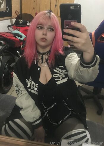 Mi / softbunnybun nude photo #24