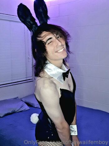 リュ / softkawaiifemboy nude photo #3