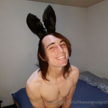 リュ / softkawaiifemboy nude photo #31