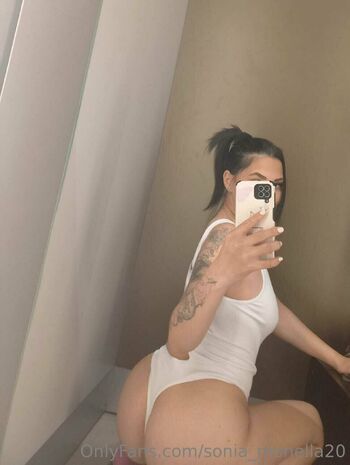 Sonia / sonia_monella20 nude photo #11
