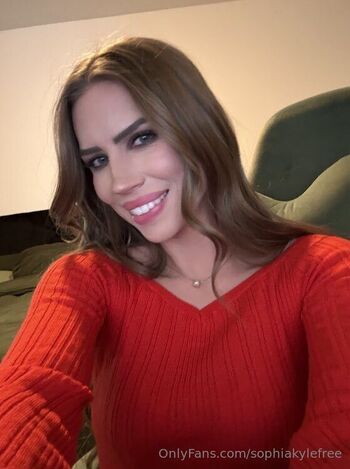 Sophia / sophiakylefree nude photo #4