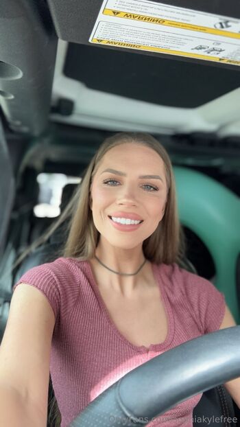 Sophia / sophiakylefree nude photo #14