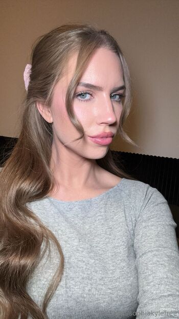Sophia / sophiakylefree nude photo #36