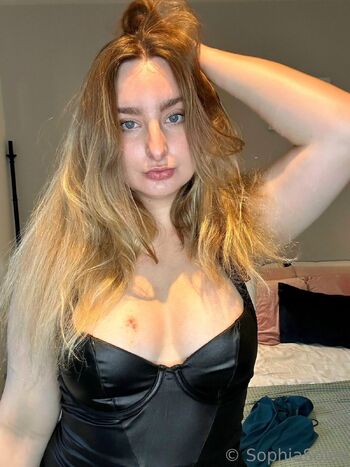 Sophi / sophiasoleilfree nude photo #4