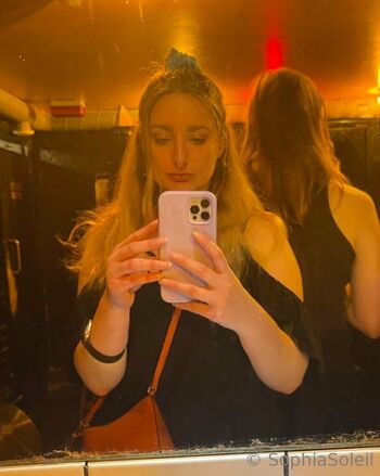 Sophi / sophiasoleilfree nude photo #22