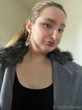 Sophi / sophiasoleilfree nude photo #33