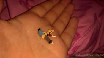 Adulting (free / sophieadulting nude photo #19