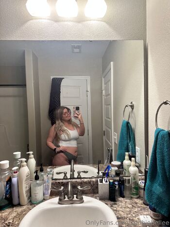 Sophie Bell / sophiebellee nude photo #3