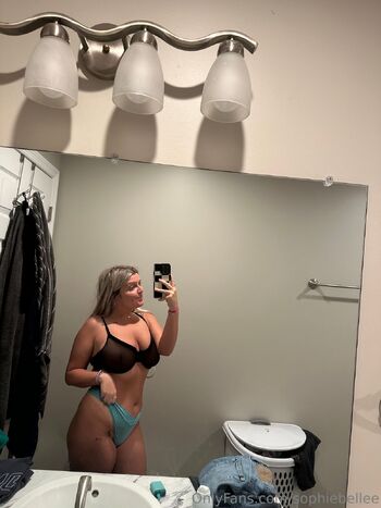 Sophie Bell / sophiebellee nude photo #11