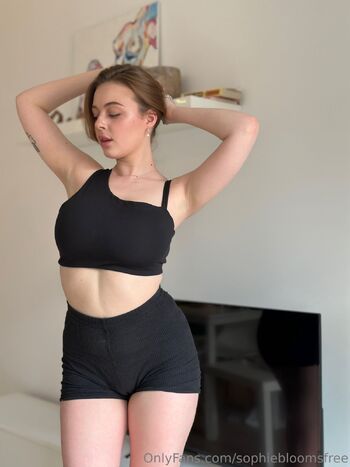 sophi / sophiebloomsfree nude photo #8