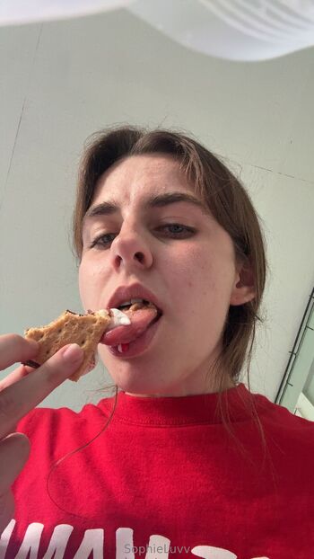 Sophie / sophieluvv nude photo #27