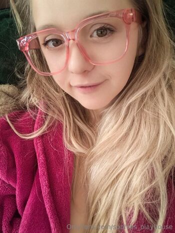 Sophie / sophies_playhouse nude photo #9