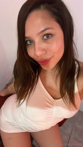 Sophia Si / sophiiasin / sofiidulzura nude photo #1