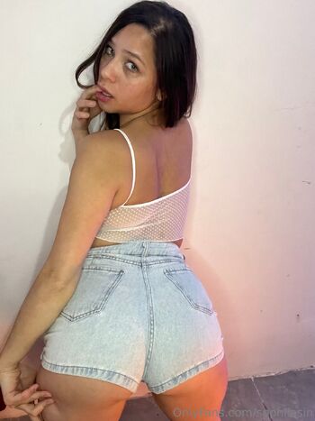 Sophia Si / sophiiasin / sofiidulzura nude photo #17