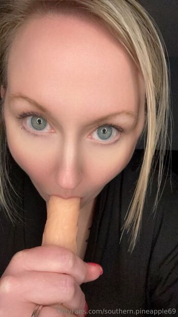 Southern Momm / southern.pineapple69 nude photo #14