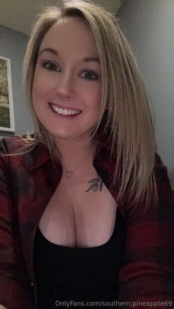 Southern Momm / southern.pineapple69 nude photo #18