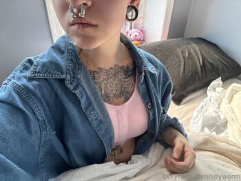 3 / soyworm nude photo #19