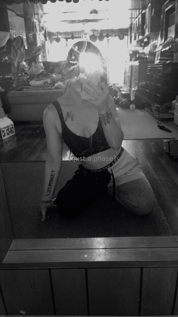 OnlyFans / spaced._.out66 nude photo #8