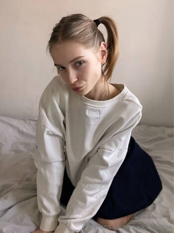 Sara Sparkles / sparkle_saraa nude photo #9