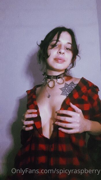 Franciell / spicyraspberry nude photo #17