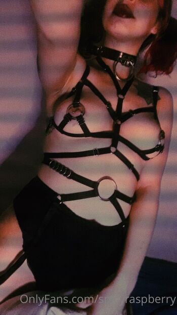 Franciell / spicyraspberry nude photo #19