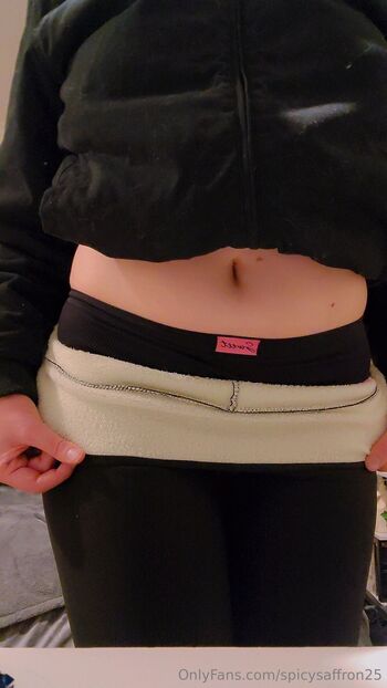 SpicySaffro / spicysaffron25 nude photo #3