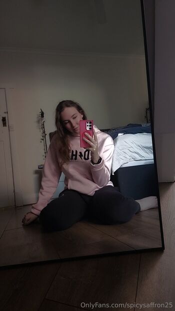 SpicySaffro / spicysaffron25 nude photo #11