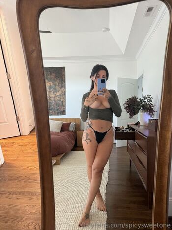 Mommy Roo (1 Mommy on OF / spicysweetone nude photo #4