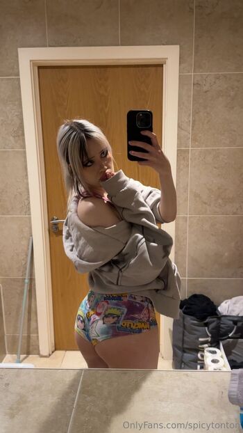 OnlyFans / spicytonton nude photo #23