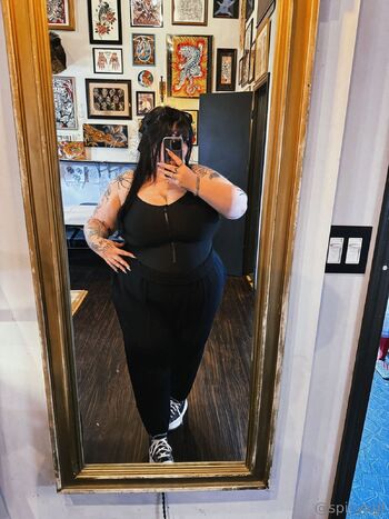 𝔰𝔭𝔦𝔠 / spicyxgf nude photo #18