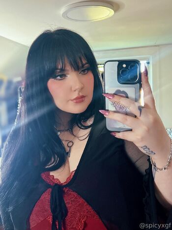 𝔰𝔭𝔦𝔠 / spicyxgf nude photo #20