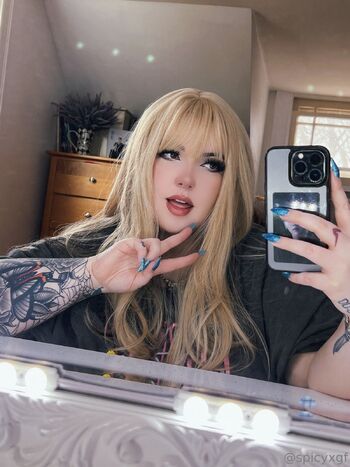𝔰𝔭𝔦𝔠 / spicyxgf nude photo #25