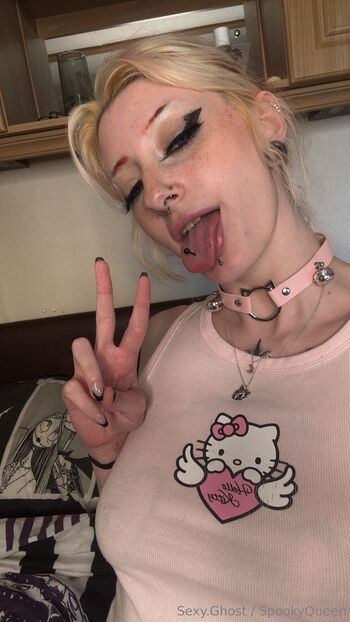 SpookyQuee / spooky.queen0_0 nude photo #7